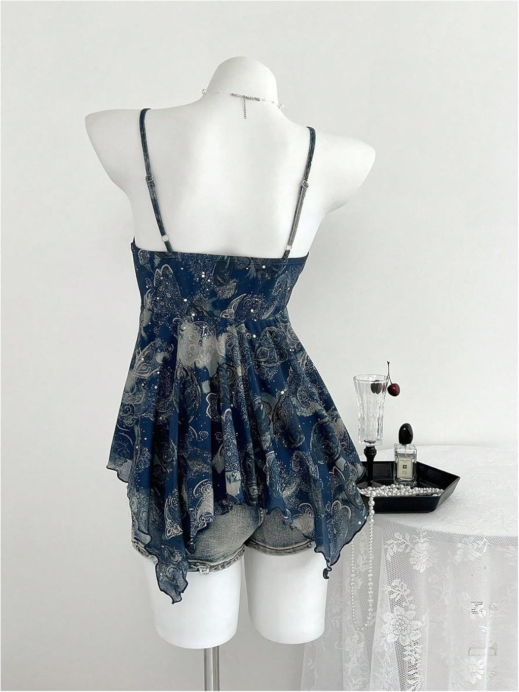 Verdusa Women's Y2K Babydoll Tops Lace Sequin Going Out Top V Neck Camisole Ruffle Peplum Shirts